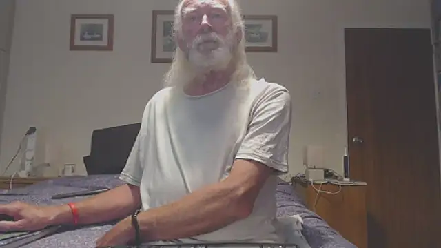 WaverlyKernow online show from 06-18-26, 11:25