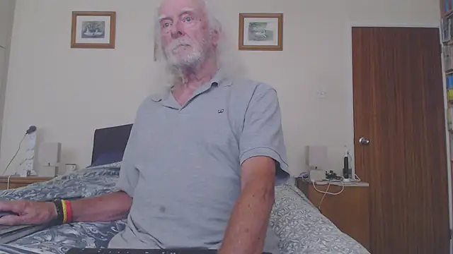 WaverlyKernow online show from 07-06-26, 03:36