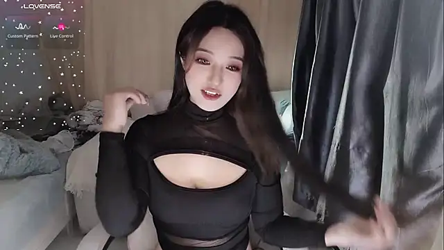 Snapshot of Ti_amo_UU chatting on 01-31-25, 07:29 Ti amo UU online show from 01-31-25, 07:29