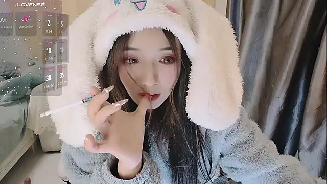 Snapshot of Ti_amo_UU chatting on 02-06-25, 07:07 Ti amo UU online show from 02-06-25, 07:07