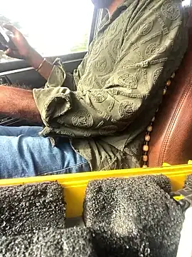 Snapshot of TeluguBoyAbhi chatting on 01-10-26, 04:36 TeluguBoyAbhi online show from 01-10-26, 04:36