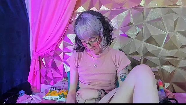 neeko princes online show from 12-28-24, 03:26