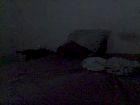 Snapshot of mariy_ chatting on 03-18-25, 04:15 mariy online show from 03-18-25, 04:15