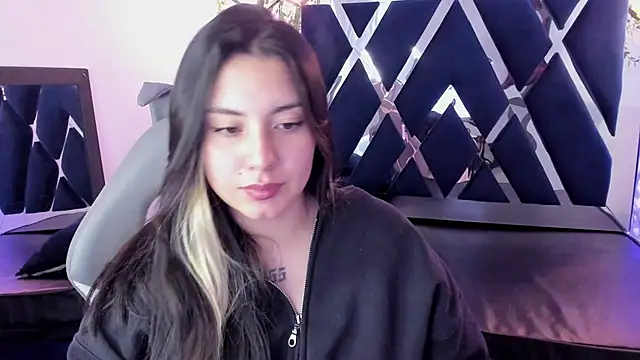 Lia 14  online show from 02-13-25, 05:33