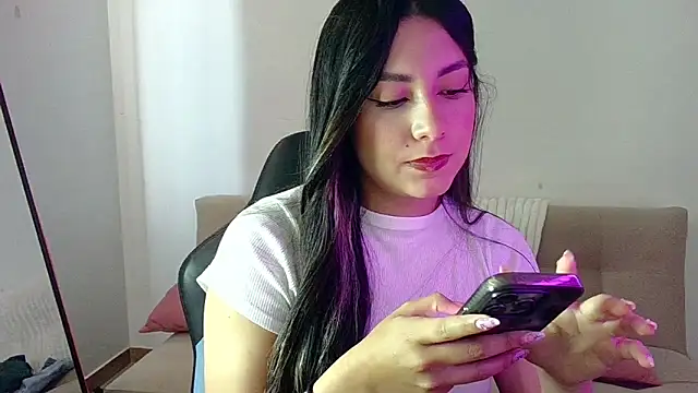 Lia 14  online show from 06-11-26, 04:27