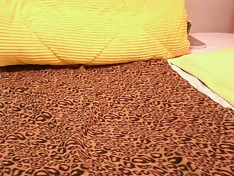 cindy mia online show from 10-31-25, 11:00