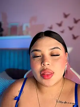 Snapshot of Emily_cooper20 chatting on 02-02-26, 02:32 Emily cooper20 online show from 02-02-26, 02:32