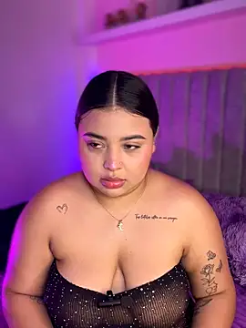 Snapshot of Emily_cooper20 chatting on 03-04-26, 02:17 Emily cooper20 online show from 03-04-26, 02:17