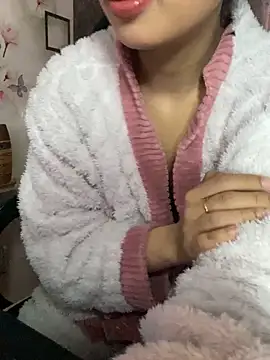 Snapshot of -KathySweet- chatting on 01-12-25, 05:13 -KathySweet- online show from 01-12-25, 05:13