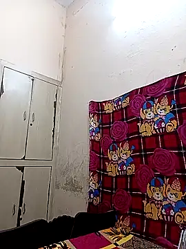 reemacouple007 online show from 09-17-25, 06:15