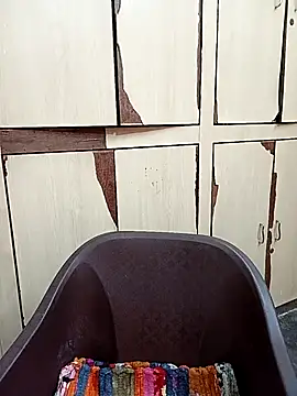 reemacouple007 online show from 10-18-25, 07:53