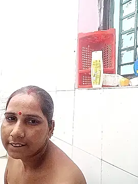 Snapshot of reemacouple007 chatting on 05-12-26, 05:48 reemacouple007 online show from 05-12-26, 05:48