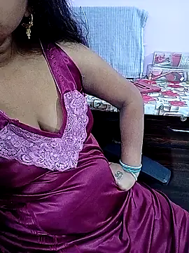 Snapshot of reemacouple007 chatting on 06-05-26, 07:58 reemacouple007 online show from 06-05-26, 07:58