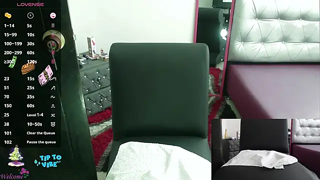 Snapshot of ViickySexy chatting on 12-03-24, 07:44 ViickySexy online show from 12-03-24, 07:44