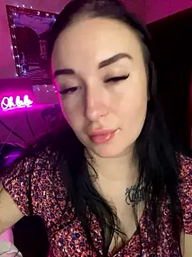 Snapshot of Roxana_Bell chatting on 12-04-24, 08:29 Roxana Bell online show from 12-04-24, 08:29
