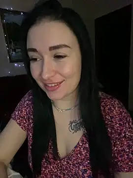 Snapshot of Roxana_Bell chatting on 12-24-24, 09:55 Roxana Bell online show from 12-24-24, 09:55