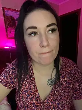 Snapshot of Roxana_Bell chatting on 01-17-25, 07:27 Roxana Bell online show from 01-17-25, 07:27