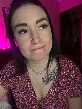 Snapshot of Roxana_Bell chatting on 01-24-25, 12:10 Roxana Bell online show from 01-24-25, 12:10