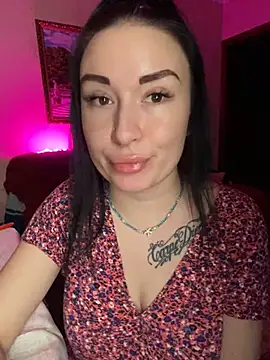Snapshot of Roxana_Bell chatting on 01-27-25, 08:39 Roxana Bell online show from 01-27-25, 08:39