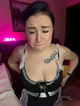 Snapshot of Roxana_Bell chatting on 02-21-25, 03:54 Roxana Bell online show from 02-21-25, 03:54