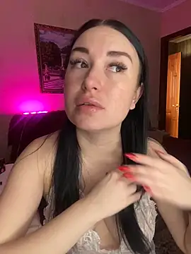 Snapshot of Roxana_Bell chatting on 03-01-25, 11:28 Roxana Bell online show from 03-01-25, 11:28