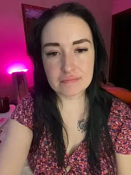 Snapshot of Roxana_Bell chatting on 03-22-25, 07:20 Roxana Bell online show from 03-22-25, 07:20