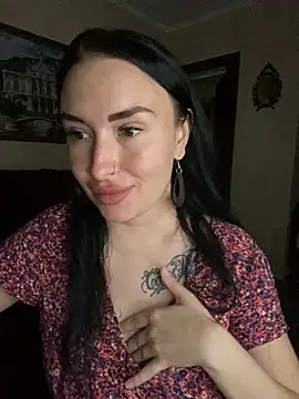 Snapshot of Roxana_Bell chatting on 06-06-26, 12:32 Roxana Bell online show from 06-06-26, 12:32