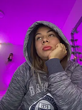 little tifanny82 online show from 11-11-25, 04:51