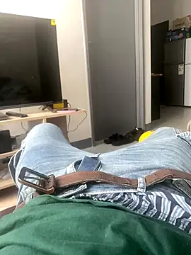 Snapshot of liluxxx32 chatting on 12-01-25, 11:48 liluxxx32 online show from 12-01-25, 11:48