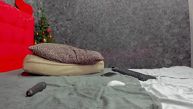 LayaFlow online show from 12-13-24, 02:38