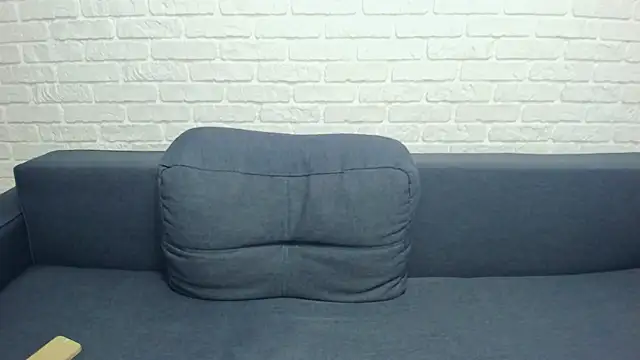 LayaFlow online show from 11-24-25, 09:09