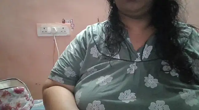 Snapshot of Ravina_patil1 chatting on 01-21-25, 05:05 Ravina patil1 online show from 01-21-25, 05:05