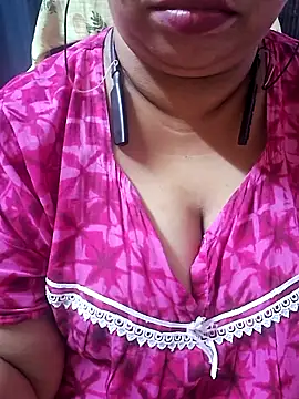 Snapshot of Ravina_patil1 chatting on 09-18-25, 09:50 Ravina patil1 online show from 09-18-25, 09:50