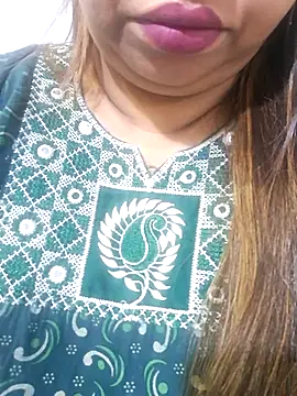 Ravina patil1 online show from 11-17-25, 02:45