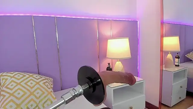 SophyRuiz  online show from 09-09-25, 01:10