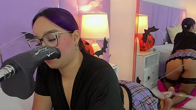 SophyRuiz  online show from 10-21-25, 11:55