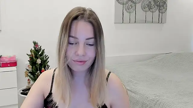 Snapshot of Mia_shy1 chatting on 01-02-25, 08:06 Mia shy1 online show from 01-02-25, 08:06