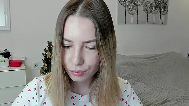 Snapshot of Mia_shy1 chatting on 01-06-25, 07:09 Mia shy1 online show from 01-06-25, 07:09