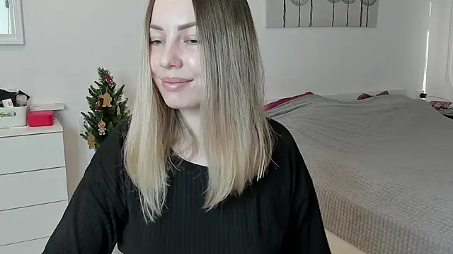 Snapshot of Mia_shy1 chatting on 01-11-25, 07:17 Mia shy1 online show from 01-11-25, 07:17