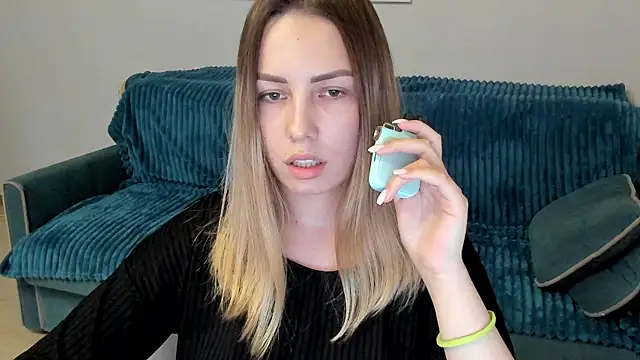 Snapshot of Mia_shy1 chatting on 02-02-25, 01:41 Mia shy1 online show from 02-02-25, 01:41