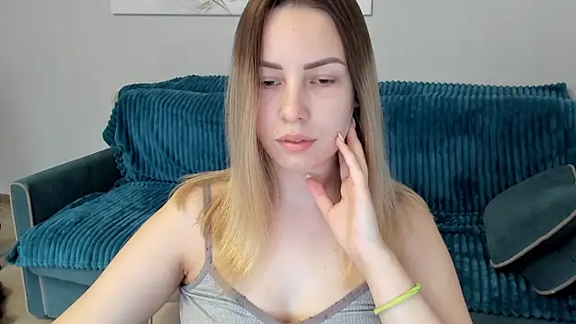 Snapshot of Mia_shy1 chatting on 02-04-25, 07:18 Mia shy1 online show from 02-04-25, 07:18