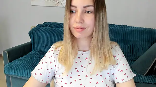 Snapshot of Mia_shy1 chatting on 02-18-25, 07:54 Mia shy1 online show from 02-18-25, 07:54