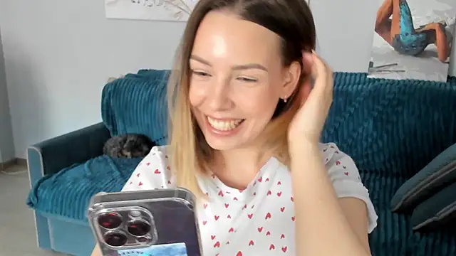 Snapshot of Mia_shy1 chatting on 02-27-25, 11:52 Mia shy1 online show from 02-27-25, 11:52