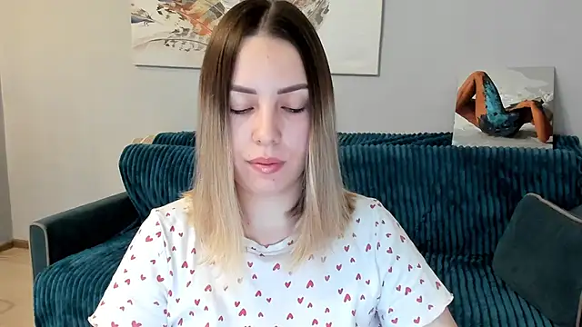 Snapshot of Mia_shy1 chatting on 03-18-25, 06:25 Mia shy1 online show from 03-18-25, 06:25