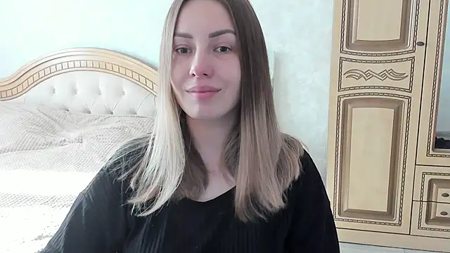 Snapshot of Mia_shy1 chatting on 09-14-25, 06:12 Mia shy1 online show from 09-14-25, 06:12