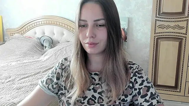 Snapshot of Mia_shy1 chatting on 11-10-25, 08:24 Mia shy1 online show from 11-10-25, 08:24