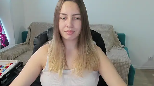 Snapshot of Mia_shy1 chatting on 12-14-25, 06:30 Mia shy1 online show from 12-14-25, 06:30