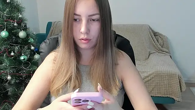 Snapshot of Mia_shy1 chatting on 12-17-25, 06:52 Mia shy1 online show from 12-17-25, 06:52