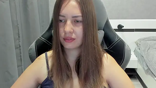 Snapshot of Mia_shy1 chatting on 07-31-26, 03:17 Mia shy1 online show from 07-31-26, 03:17