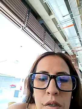 Snapshot of Lena-32 chatting on 03-13-25, 05:18 Lena-32 online show from 03-13-25, 05:18